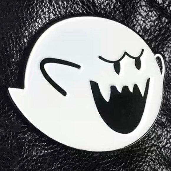 Super Mario 'Boo' Brooch Pin - Picture 1 of 4